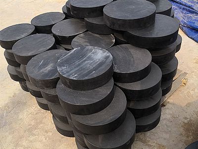 藤县板式橡胶支座由若干层橡胶片与薄钢板经加压硫化